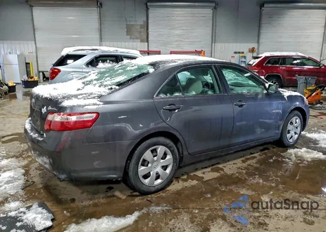 2009 Toyota Camry Base z USA, uszkodzony, nr VIN 4T4BE46K89R126477